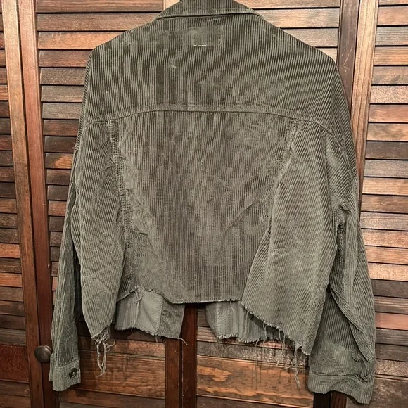 American Eagle Corduroy Cropped Raw Hem Jacket - Picture 6 of 6